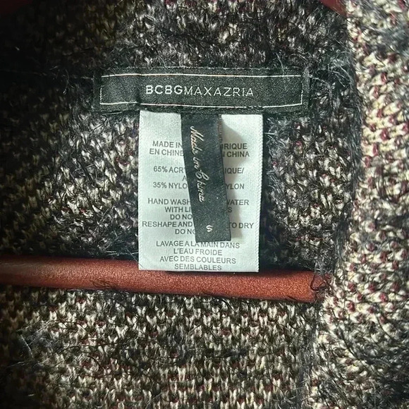 BCBG MAX AZRIA LONG SWEATER-- MULTICOLOR--size small - Picture 6 of 6